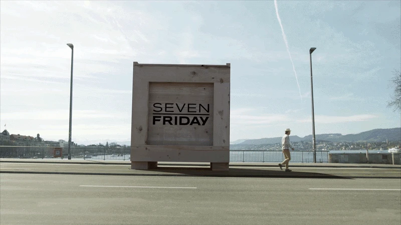 SEVENFRIDAY wooden watch packaging